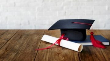 عبارات التخرج من الجامعة